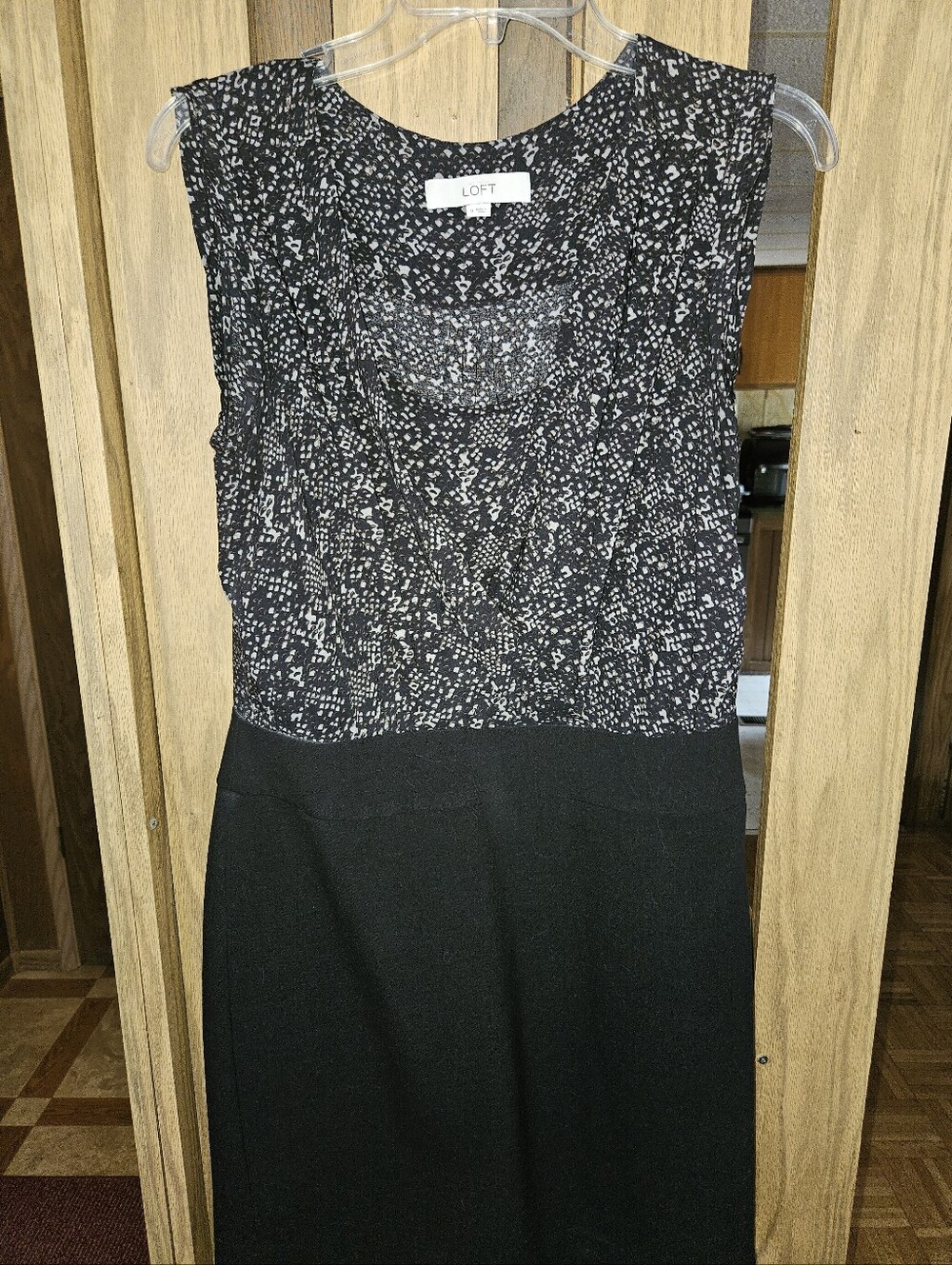 LOFT Sz 8 Snake Print Sleeveless Sheath Dress